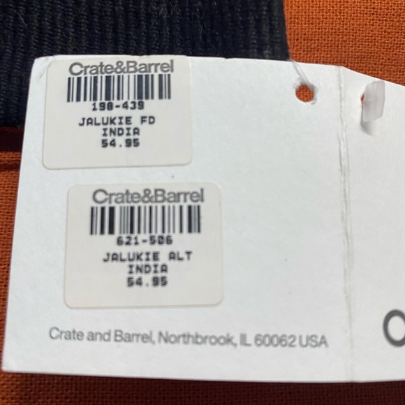 Beautiful pillow cover deep orange and black. - Picture 4 of 4